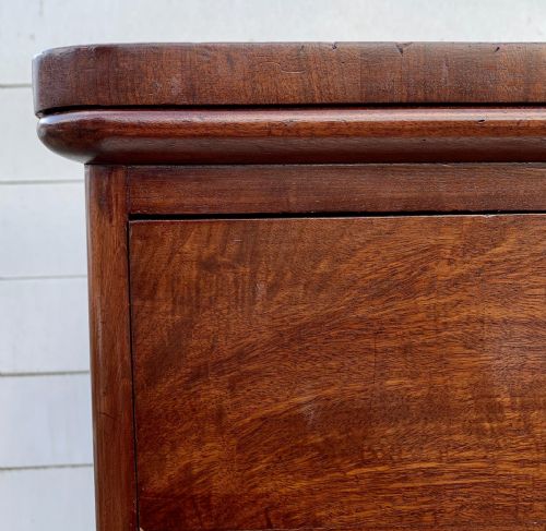 VICTORIAN MAHOGANY CHEST OF DRAWERS WITH ORIGINAL TURNED KNOBS - ADDITIONAL PHOTO 5