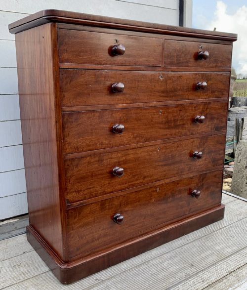 VICTORIAN MAHOGANY CHEST OF DRAWERS WITH ORIGINAL TURNED KNOBS - ADDITIONAL PHOTO 7