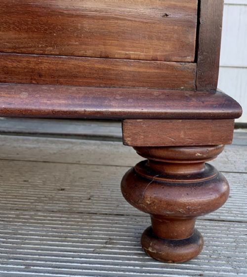 CIRCA 1850 MAHOGANY BOW FRONT CHEST OF DRAWERS - ADDITIONAL PHOTO 6