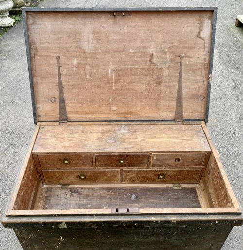 CIRCA 1880 PINE CARPENTERS TOOL BOX IN ORIGINAL GREEN PAINT - ADDITIONAL PHOTO 3