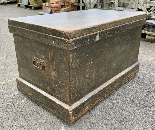CIRCA 1880 PINE CARPENTERS TOOL BOX IN ORIGINAL GREEN PAINT - ADDITIONAL PHOTO 7