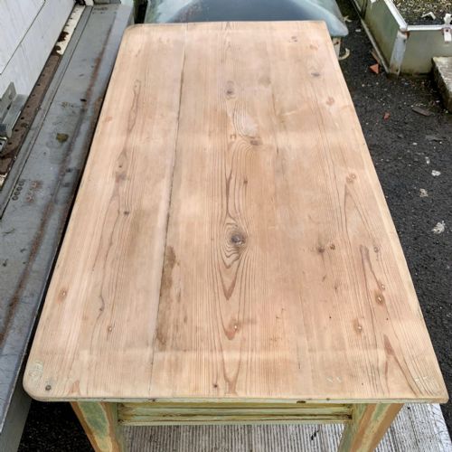 LATE VICTORIAN PINE BAKERS TABLE KITCHEN ISLAND WITH LAYERS OF OLD PAINT - ADDITIONAL PHOTO 1