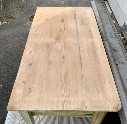 LATE VICTORIAN PINE BAKERS TABLE KITCHEN ISLAND WITH LAYERS OF OLD PAINT - ADDITIONAL PHOTO 2