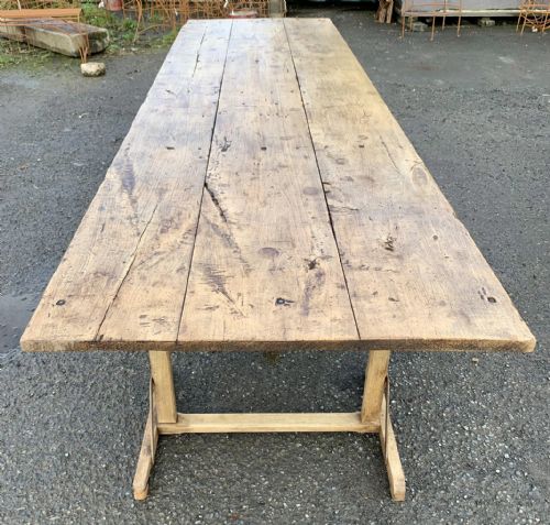 19TH CENTURY FRENCH TRESTLE TABLE WITH 3 PLANK FRUITWOOD TOP AND OAK TRESTLES - ADDITIONAL PHOTO 4