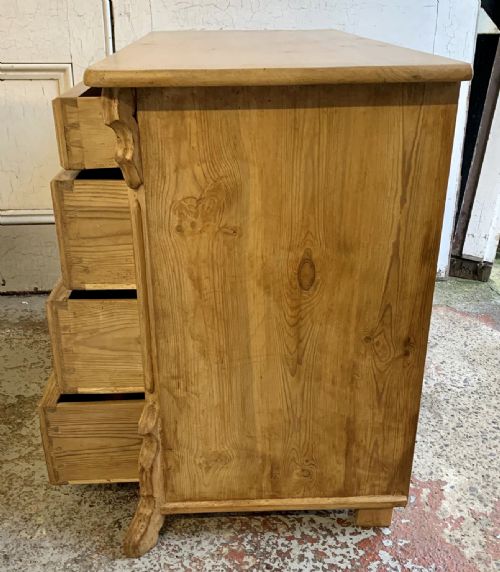 19TH CENTURY EAST EUROPEAN 4 DRAWER CHEST - ADDITIONAL PHOTO 6