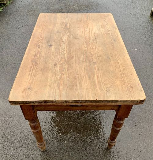 VICTORIAN PINE SCRUB TOP TABLE ON TURNED LEGS AND WITH SINGLE DRAWER TO END - ADDITIONAL PHOTO 1