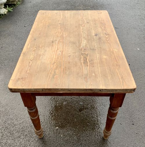 VICTORIAN PINE SCRUB TOP TABLE ON TURNED LEGS AND WITH SINGLE DRAWER TO END - ADDITIONAL PHOTO 2