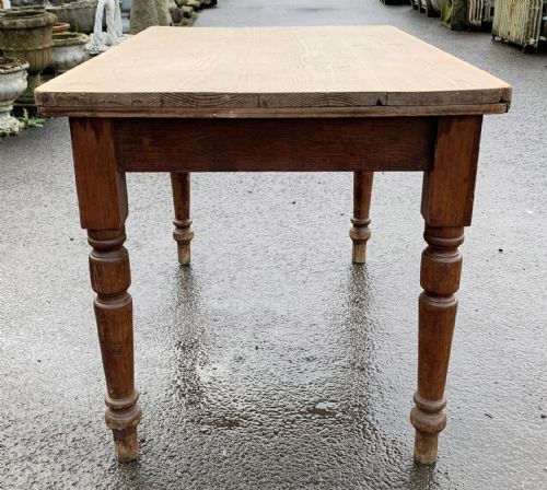 VICTORIAN PINE SCRUB TOP TABLE ON TURNED LEGS AND WITH SINGLE DRAWER TO END - ADDITIONAL PHOTO 5