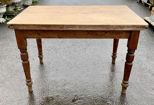 VICTORIAN PINE SCRUB TOP TABLE ON TURNED LEGS AND WITH SINGLE DRAWER TO END - ADDITIONAL PHOTO 6