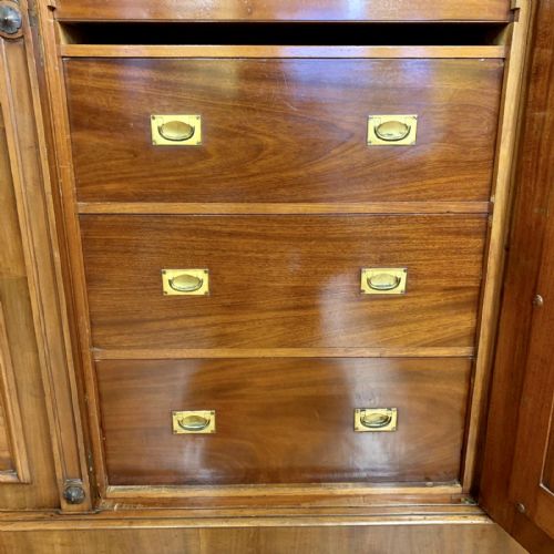 VICTORIAN TRIPLE DOOR MAHOGANY WARDROBE - ADDITIONAL PHOTO 6
