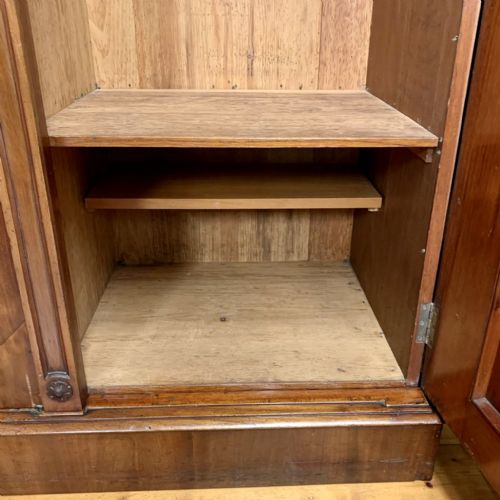 VICTORIAN TRIPLE DOOR MAHOGANY WARDROBE - ADDITIONAL PHOTO 8