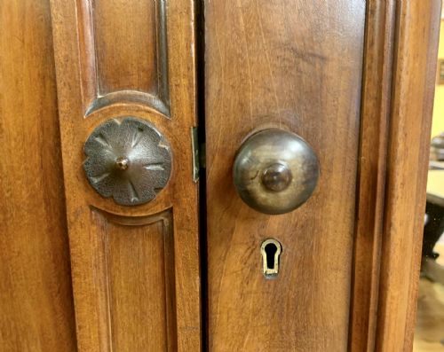 VICTORIAN TRIPLE DOOR MAHOGANY WARDROBE - ADDITIONAL PHOTO 12