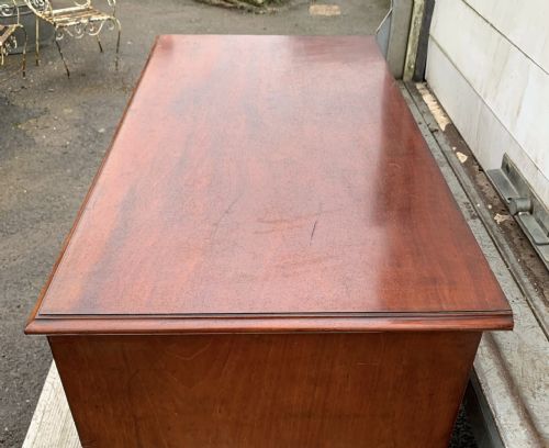 VICTORIAN MAHOGANY CHEST OF DRAWERS WITH ORIGINAL TURNED KNOBS AND FEET - ADDITIONAL PHOTO 3