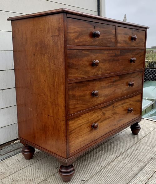 VICTORIAN MAHOGANY CHEST OF DRAWERS WITH ORIGINAL TURNED KNOBS AND FEET - ADDITIONAL PHOTO 5
