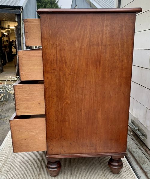 VICTORIAN MAHOGANY CHEST OF DRAWERS WITH ORIGINAL TURNED KNOBS AND FEET - ADDITIONAL PHOTO 8
