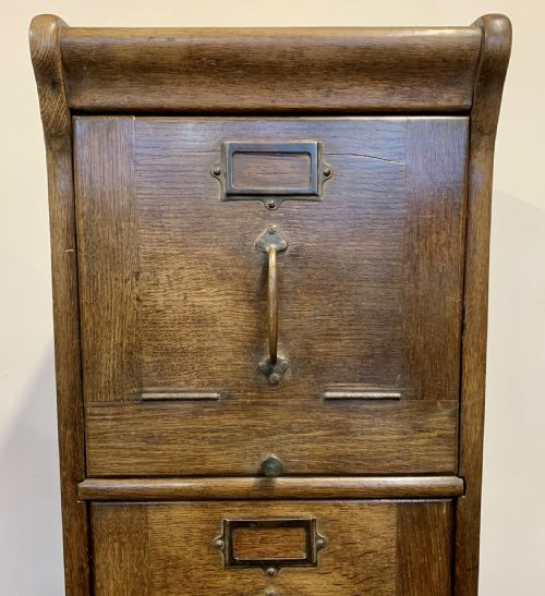 EARLY 20TH CENTURY OAK GLOBE WERNICKE 3 DRAWER FILING CABINET WITH ALL ORIGINAL HARDWARE - ADDITIONAL PHOTO 2