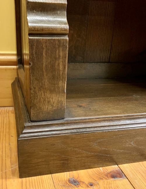 VICTORIAN OAK GOTHIC BOOKCASE WITH ADJUSTABLE SHELVES - ADDITIONAL PHOTO 4
