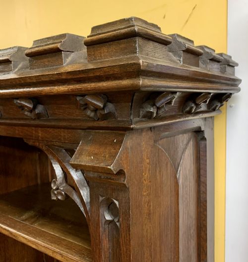 VICTORIAN OAK GOTHIC BOOKCASE WITH ADJUSTABLE SHELVES - ADDITIONAL PHOTO 7