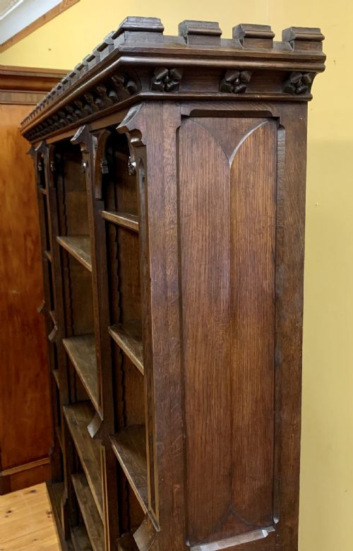 VICTORIAN OAK GOTHIC BOOKCASE WITH ADJUSTABLE SHELVES - ADDITIONAL PHOTO 8