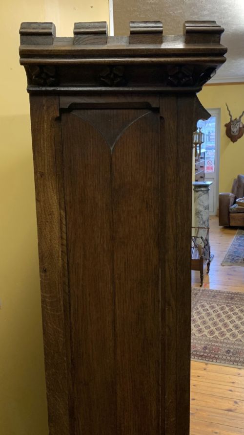 VICTORIAN OAK GOTHIC BOOKCASE WITH ADJUSTABLE SHELVES - ADDITIONAL PHOTO 11