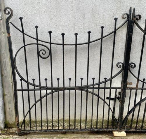 PAIR OF VICTORIAN WROUGHT IRON BLACKSMITH MADE GATES - ADDITIONAL PHOTO 1
