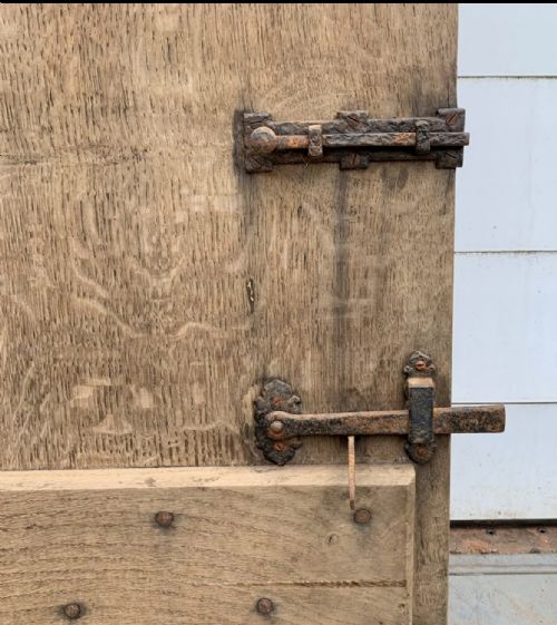 19TH CENTURY 2 PLANK OAK DOOR - ADDITIONAL PHOTO 6