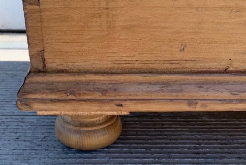 VICTORIAN PINE BLANKET BOX WITH INTERNAL CANDLE BOX AND DRAWER - ADDITIONAL PHOTO 6