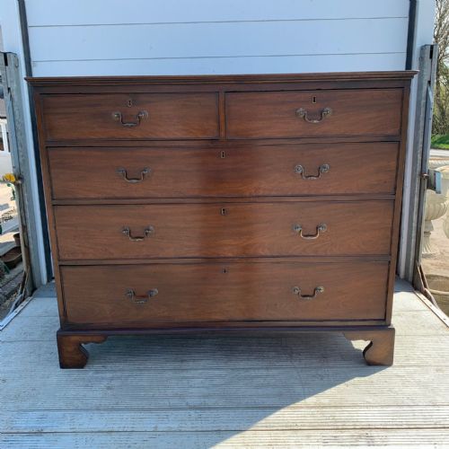 georgian 1800 mahogany chest of drawers with 3 long drawers - CATEGORY: ANTIQUE CHEST OF DRAWERS - DATED 1800
