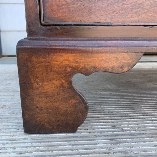 GEORGIAN 1800 MAHOGANY CHEST OF DRAWERS WITH 3 LONG DRAWERS - ADDITIONAL PHOTO 2