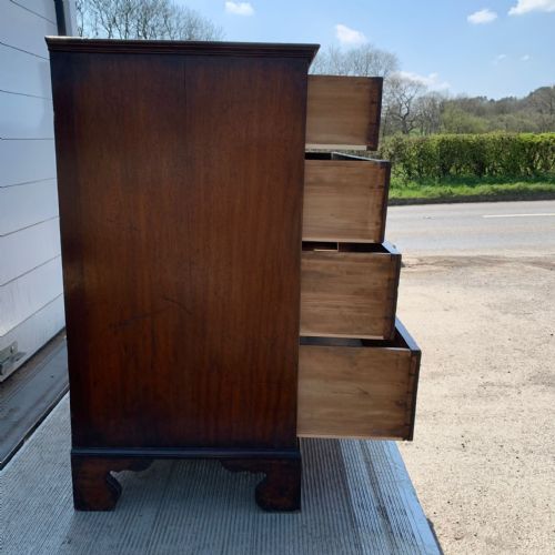 GEORGIAN 1800 MAHOGANY CHEST OF DRAWERS WITH 3 LONG DRAWERS - ADDITIONAL PHOTO 4
