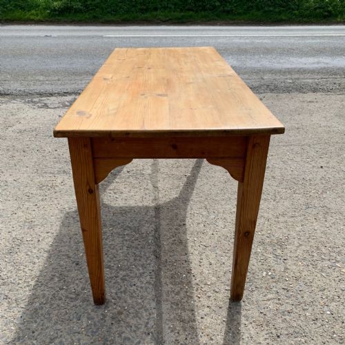 CIRCA 1900 PINE KITCHEN TABLE - ADDITIONAL PHOTO 4