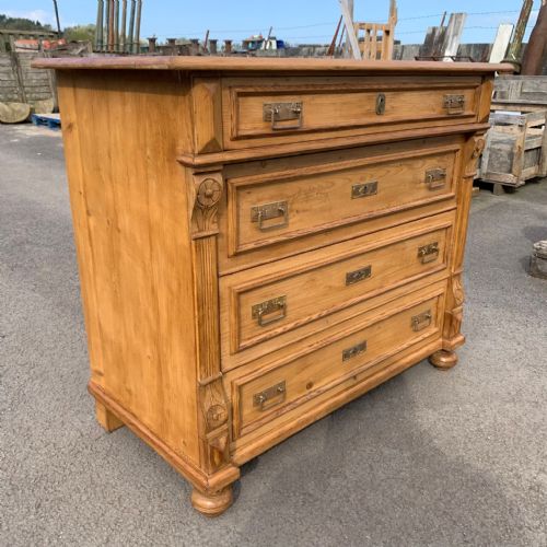 19TH CENTURY EAST EUROPEAN PINE CHEST OF DRAWERS - ADDITIONAL PHOTO 2