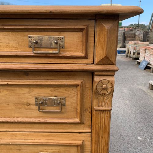 19TH CENTURY EAST EUROPEAN PINE CHEST OF DRAWERS - ADDITIONAL PHOTO 3