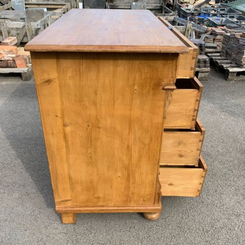 19TH CENTURY EAST EUROPEAN PINE CHEST OF DRAWERS - ADDITIONAL PHOTO 6