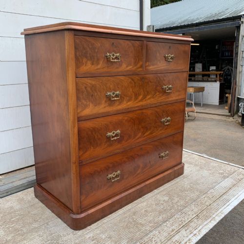 VICTORIAN MAHOGANY CHEST OF DRAWERS - ADDITIONAL PHOTO 3