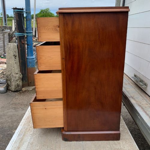 VICTORIAN MAHOGANY CHEST OF DRAWERS - ADDITIONAL PHOTO 4