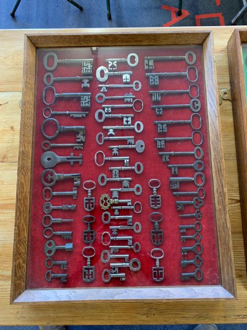 a collection of 18th 19th century keys 60 keys reserved - CATEGORY: ANTIQUE MISCELLANEOUS - DATED 19TH CENTURY