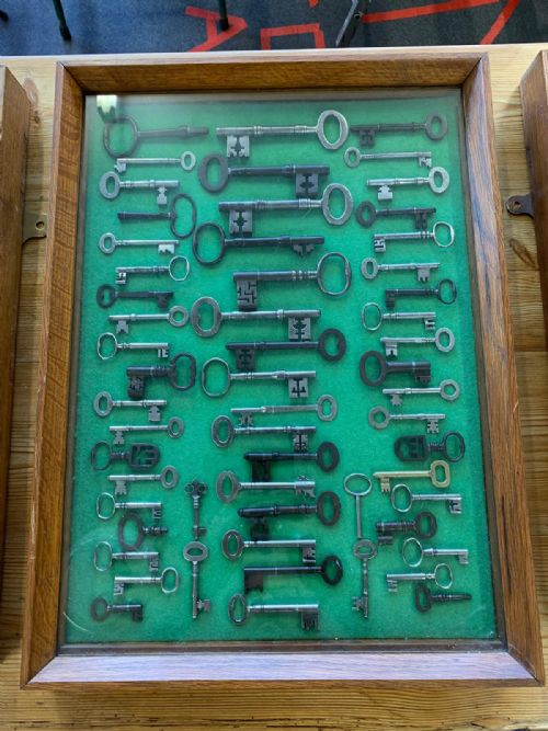 a collection of 18th 19th century keys 58 keys reserved - CATEGORY: ANTIQUE MISCELLANEOUS - DATED 19TH CENTURY