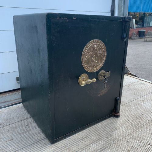c1900 cyrus price co ltd safe with 2 original keys - CATEGORY: ANTIQUE MISCELLANEOUS - DATED 1900
