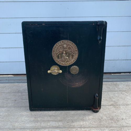 C1900 CYRUS PRICE CO LTD SAFE WITH 2 ORIGINAL KEYS - ADDITIONAL PHOTO 6