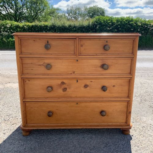 victorian pine 23 chest of drawers - CATEGORY: ANTIQUE CHEST OF DRAWERS - DATED VICTORIAN