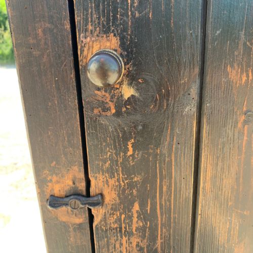C1900 PINE LARDER CUPBOARD IN ORIGINAL PAINT - ADDITIONAL PHOTO 3