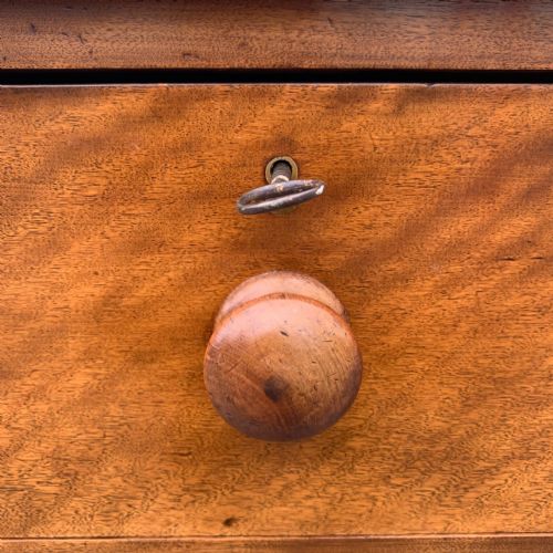 VICTORIAN MAHOGANY 22 CHEST OF DRAWERS WITH ORIGINAL TURNED KNOBS COMPLETE WITH KEY C285 - ADDITIONAL PHOTO 1