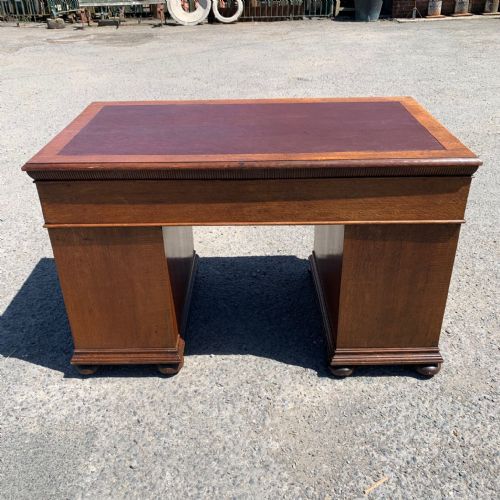 VICTORIAN OAK PEDESTAL DESK - ADDITIONAL PHOTO 9