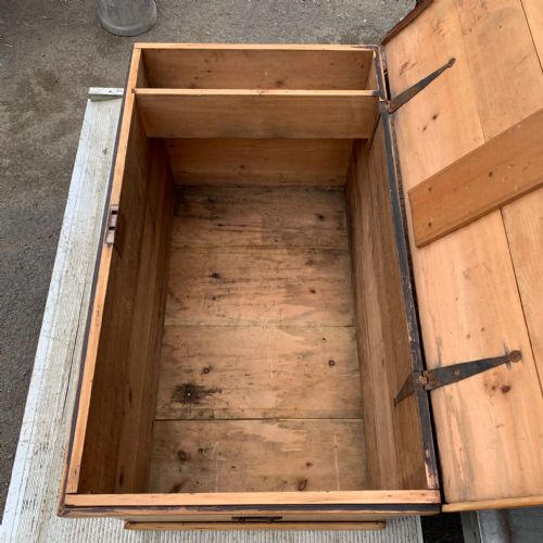VICTORIAN PINE BLANKET BOX - ADDITIONAL PHOTO 2