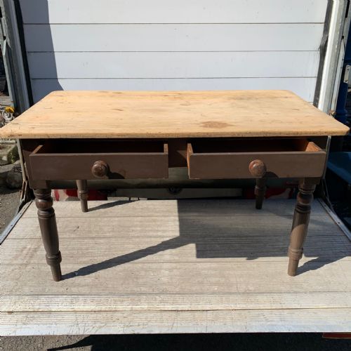 VICTORIAN SCRUB TOP PINE TABLE WITH PAINTED BASE - ADDITIONAL PHOTO 2