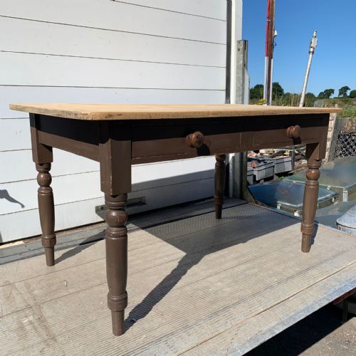 VICTORIAN SCRUB TOP PINE TABLE WITH PAINTED BASE - ADDITIONAL PHOTO 3