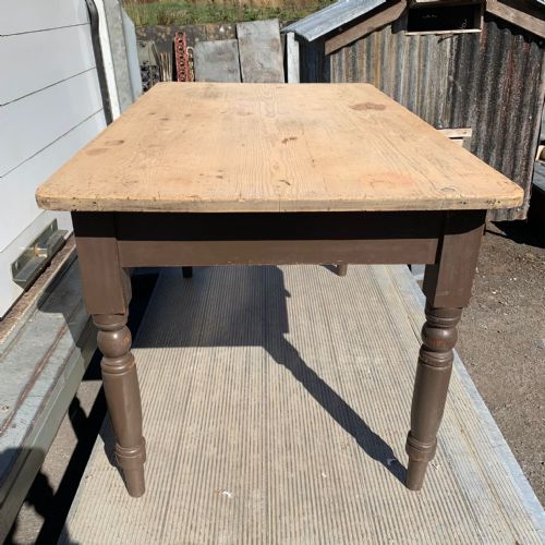 VICTORIAN SCRUB TOP PINE TABLE WITH PAINTED BASE - ADDITIONAL PHOTO 6
