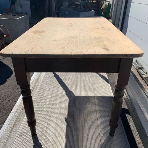VICTORIAN SCRUB TOP PINE TABLE WITH PAINTED BASE - ADDITIONAL PHOTO 7
