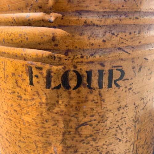 CIRCA 1900 EDWARDIAN FLOUR BIN - ADDITIONAL PHOTO 6